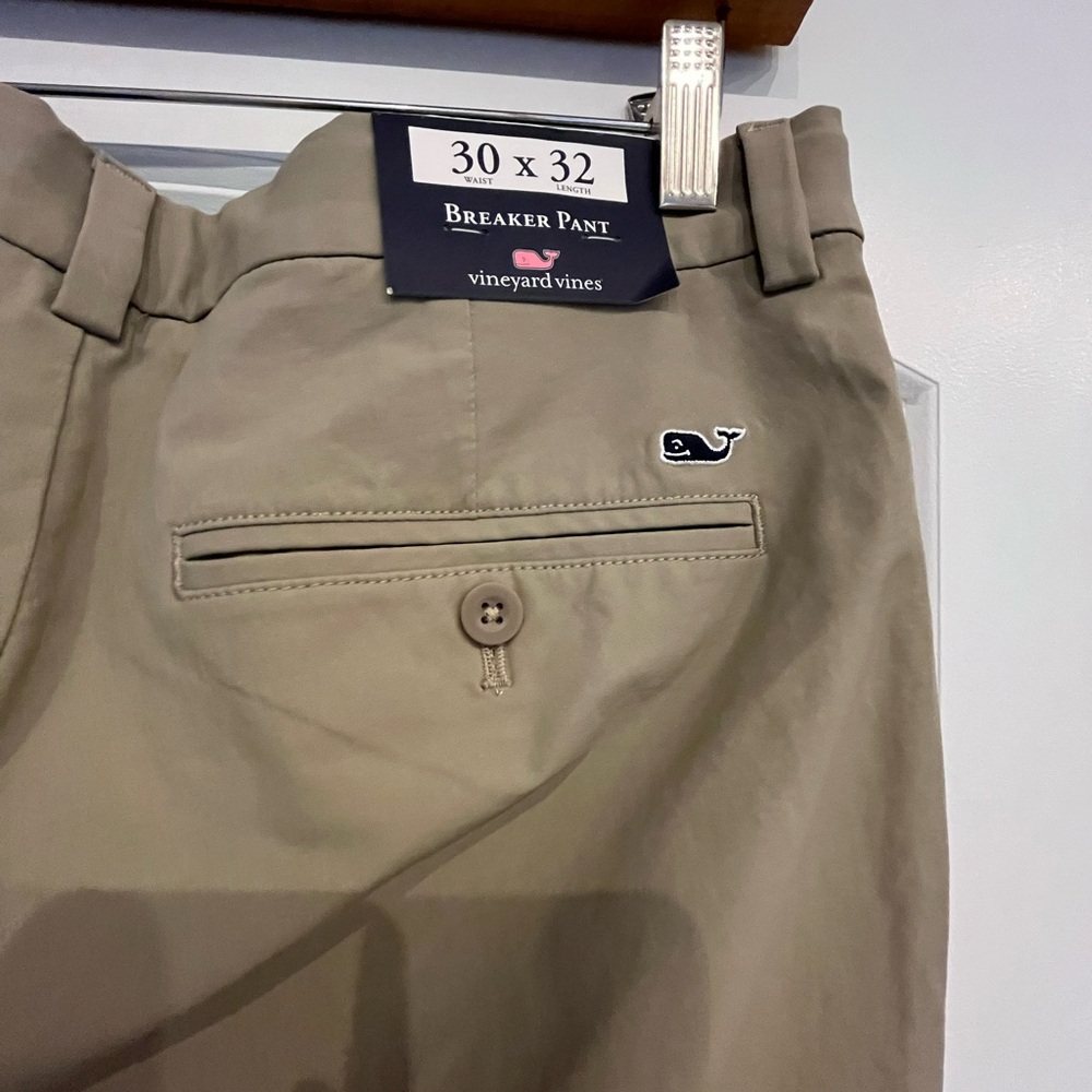NWT Vineyard Vines Performance Khaki Pants 30 x 32.